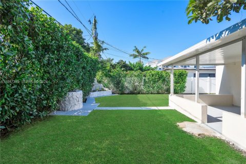 Снять в аренду виллу или дом в Майами, Флорида 3 спальни, 178.47м2, № 2003799 - фото 16