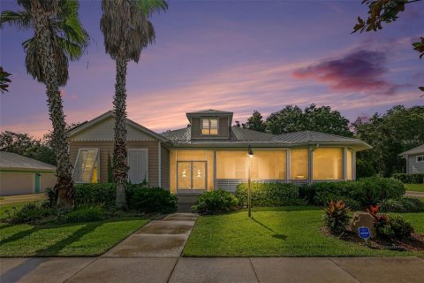 House in Lady Lake, Florida 3 bedrooms, 216.09 sq.m. № 2312280