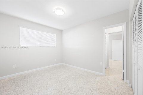 Villa ou maison à louer à Miami, Floride: 4 chambres, 161.65 m2 № 2079390 - photo 17
