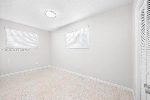 Villa ou maison à louer à Miami, Floride: 4 chambres, 161.65 m2 № 2079390 - photo 20