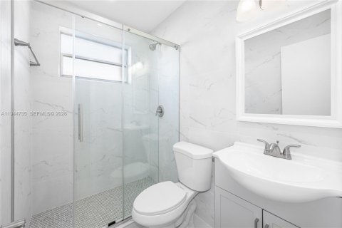 Villa ou maison à louer à Miami, Floride: 4 chambres, 161.65 m2 № 2079390 - photo 19