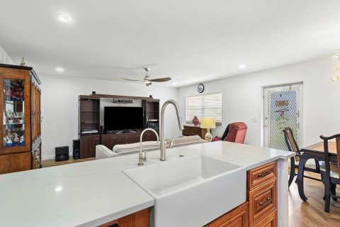 Condominio en venta en Delray Beach, Florida, 2 dormitorios, 81.75 m2 № 2245629 - foto 3