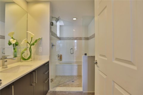 Apartment in Coral Gables, Florida 1 bedroom, 72.19 sq.m. № 1967247 - photo 19
