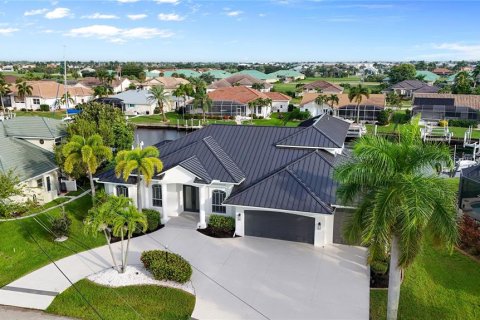 Villa ou maison à vendre à Punta Gorda, Floride: 5 chambres, 285.02 m2 № 2419655 - photo 15