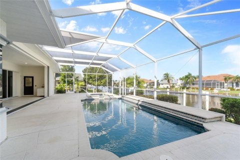 Villa ou maison à vendre à Punta Gorda, Floride: 5 chambres, 285.02 m2 № 2419655 - photo 30