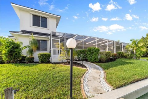 Villa ou maison à vendre à Punta Gorda, Floride: 5 chambres, 285.02 m2 № 2419655 - photo 7