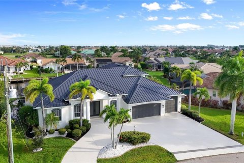 Villa ou maison à vendre à Punta Gorda, Floride: 5 chambres, 285.02 m2 № 2419655 - photo 17