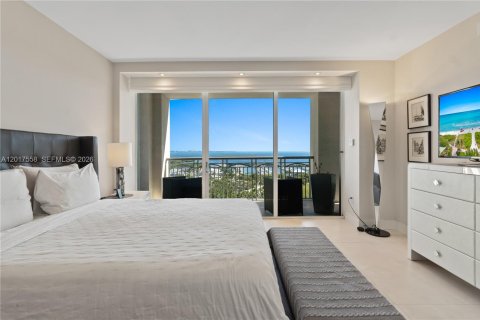 Copropriété à vendre à Miami, Floride: 3 chambres, 234.3 m2 № 2167899 - photo 3
