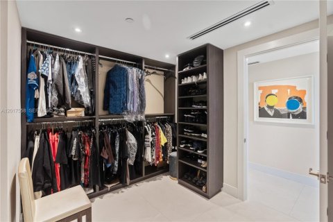 Copropriété à vendre à Miami, Floride: 3 chambres, 234.3 m2 № 2167899 - photo 16