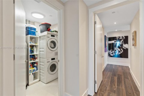 Copropriété à vendre à Miami, Floride: 3 chambres, 234.3 m2 № 2167899 - photo 21