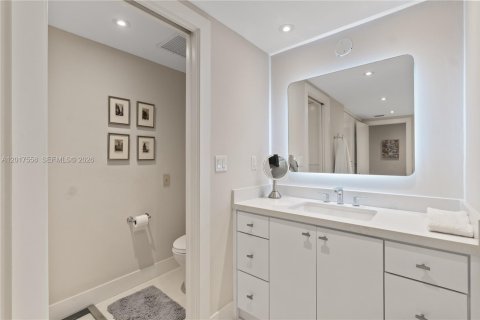 Copropriété à vendre à Miami, Floride: 3 chambres, 234.3 m2 № 2167899 - photo 18