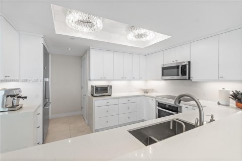 Copropriété à vendre à Miami, Floride: 3 chambres, 234.3 m2 № 2167899 - photo 24