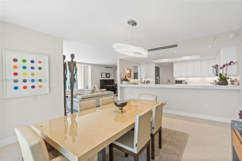 Copropriété à vendre à Miami, Floride: 3 chambres, 234.3 m2 № 2167899 - photo 28