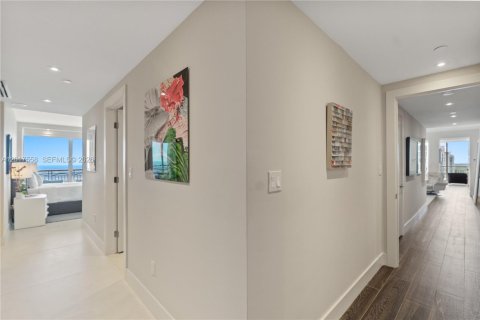 Copropriété à vendre à Miami, Floride: 3 chambres, 234.3 m2 № 2167899 - photo 17