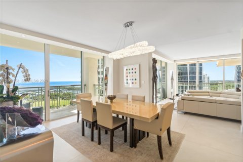 Condo à Miami, Floride, 3 chambres № 2167899