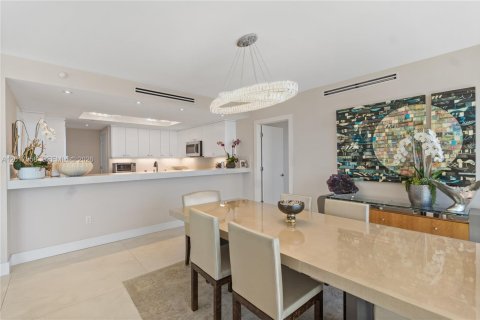 Copropriété à vendre à Miami, Floride: 3 chambres, 234.3 m2 № 2167899 - photo 23