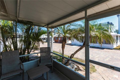 Villa ou maison à louer à Sarasota, Floride: 1 chambre, 64.66 m2 № 2125787 - photo 3