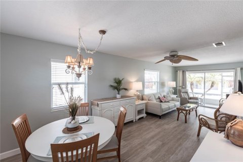 Villa ou maison à louer à Sarasota, Floride: 1 chambre, 64.66 m2 № 2125787 - photo 2