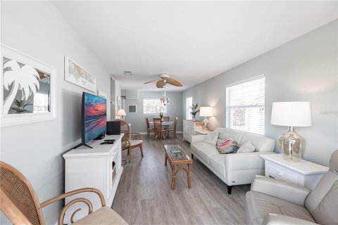 Villa ou maison à louer à Sarasota, Floride: 1 chambre, 64.66 m2 № 2125787 - photo 4
