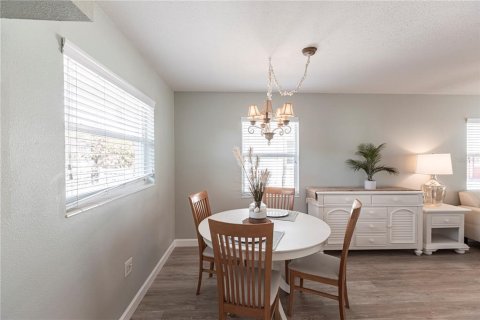 Villa ou maison à louer à Sarasota, Floride: 1 chambre, 64.66 m2 № 2125787 - photo 11