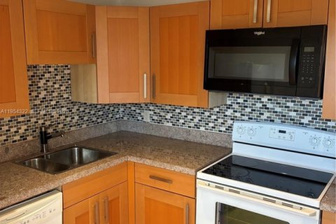 Copropriété à louer à Aventura, Floride: 1 chambre, 68.84 m2 № 2008331 - photo 4