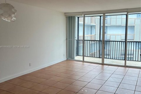 Copropriété à louer à Aventura, Floride: 1 chambre, 68.84 m2 № 2008331 - photo 7
