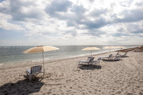 Condo à Key Biscayne, Floride, 2 chambres  № 2024271