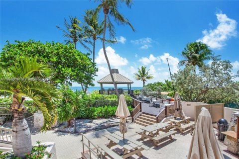 Copropriété à louer à Key Biscayne, Floride: 2 chambres, 130.9 m2 № 2024271 - photo 6