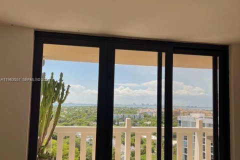 Copropriété à louer à Key Biscayne, Floride: 2 chambres, 130.9 m2 № 2024271 - photo 10