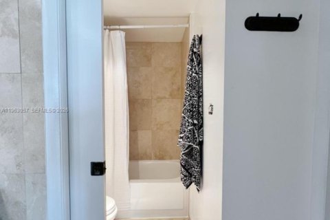 Copropriété à louer à Key Biscayne, Floride: 2 chambres, 130.9 m2 № 2024271 - photo 22