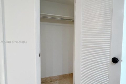 Copropriété à louer à Key Biscayne, Floride: 2 chambres, 130.9 m2 № 2024271 - photo 27