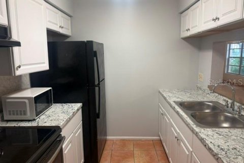 Copropriété à louer à Orlando, Floride: 2 chambres, 79.06 m2 № 2425689 - photo 3