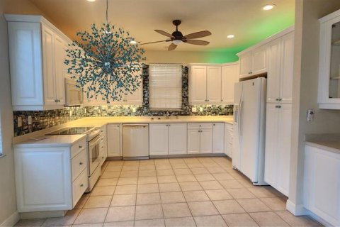 Copropriété à vendre à Punta Gorda, Floride: 2 chambres, 187.85 m2 № 2415438 - photo 20
