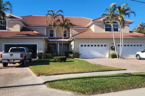 Copropriété à vendre à Punta Gorda, Floride: 2 chambres, 187.85 m2 № 2415438 - photo 3