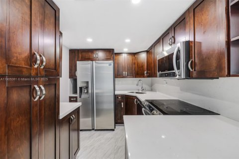 Copropriété à vendre à Miami, Floride: 3 chambres, 95.13 m2 № 1956100 - photo 2