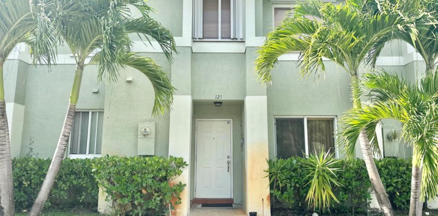 Touwnhouse à Hollywood, Floride 3 chambres, 133.78 m2 № 2286651