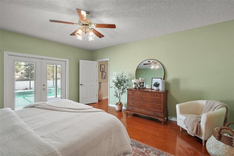 House in Eustis, Florida 3 bedrooms, 221.85 sq.m. № 1656759 - photo 18