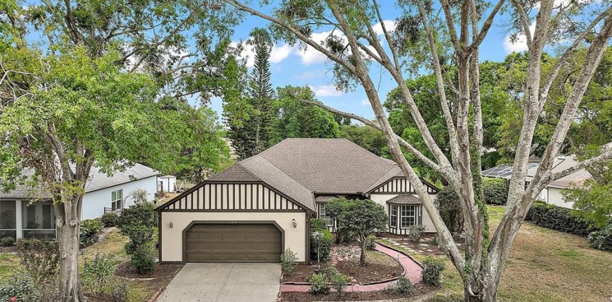 House in Eustis, Florida 3 bedrooms, 221.85 sq.m. № 1656759