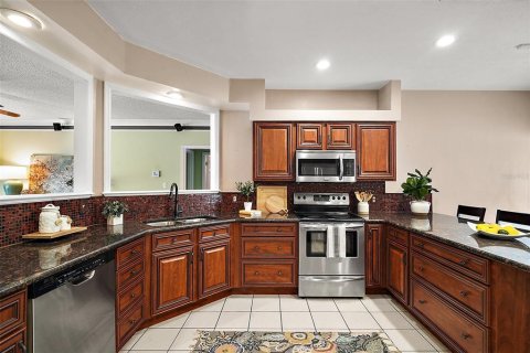 House in Eustis, Florida 3 bedrooms, 221.85 sq.m. № 1656759 - photo 11