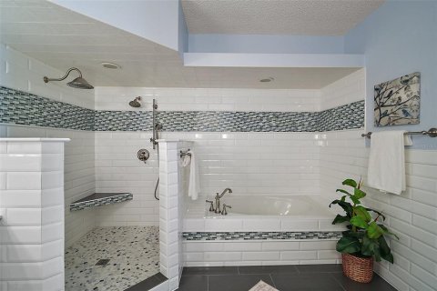 House in Eustis, Florida 3 bedrooms, 221.85 sq.m. № 1656759 - photo 21