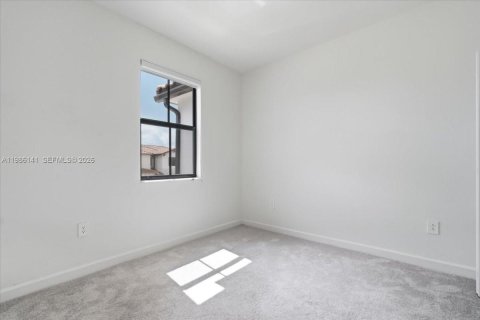 Townhouse in Homestead, Florida 3 bedrooms, 137.77 sq.m. № 2048139 - photo 22