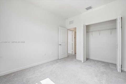 Townhouse in Homestead, Florida 3 bedrooms, 137.77 sq.m. № 2048139 - photo 16