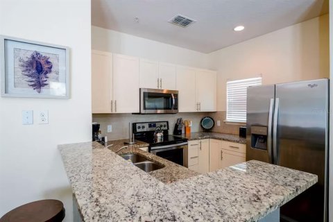 Adosado en venta en Kissimmee, Florida, 4 dormitorios, 157.38 m2 № 2212621 - foto 5