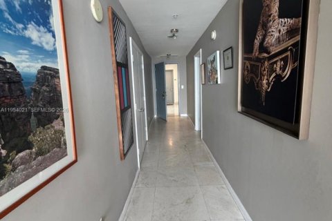 Купить кондоминиум в Майами, Флорида 2 спальни, 173.73м2, № 2009081 - фото 13