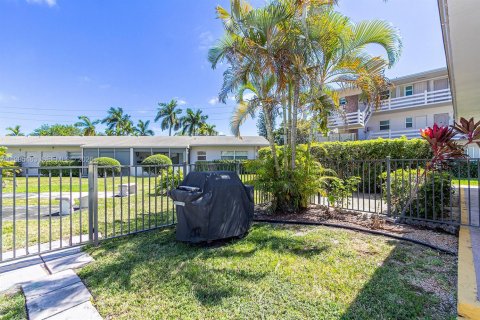 Снять в аренду кондоминиум в Халландейл-Бич, Флорида 1 спальня, 66.89м2, № 2050920 - фото 27