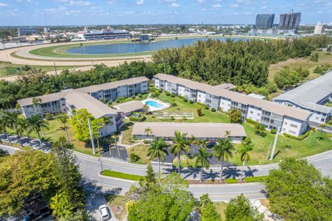 Снять в аренду кондоминиум в Халландейл-Бич, Флорида 1 спальня, 66.89м2, № 2050920 - фото 21