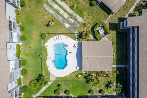 Снять в аренду кондоминиум в Халландейл-Бич, Флорида 1 спальня, 66.89м2, № 2050920 - фото 20