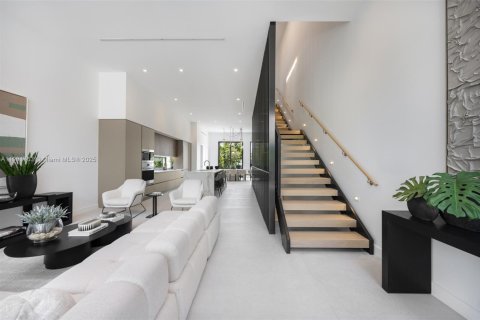 Touwnhouse à vendre à Miami, Floride: 3 chambres, 263.94 m2 № 1953706 - photo 9