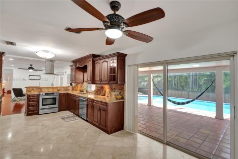 Casa en venta en Pinecrest, Florida, 4 dormitorios, 224.92 m2 № 1647028 - foto 15