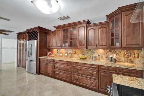 Casa en venta en Pinecrest, Florida, 4 dormitorios, 224.92 m2 № 1647028 - foto 18